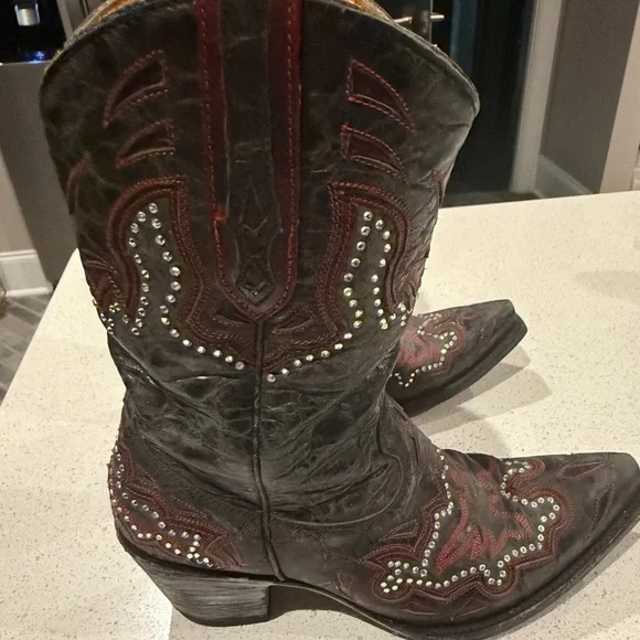 Old Gringo Black and Red Leather Boots - Picture 7 of 15